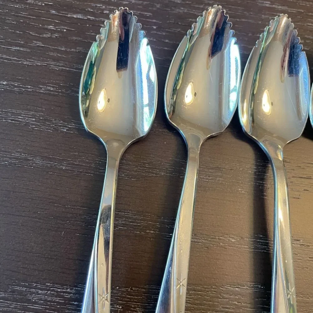 Oneida Community Vintage Starburst Grapefruit Spoons set of 8!